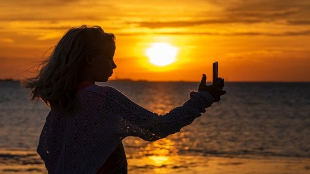 rsz_selfie-3611467_1920