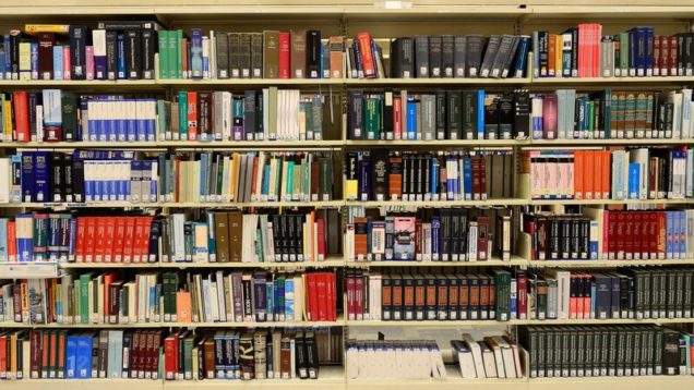 rsz_library-1147815_1920