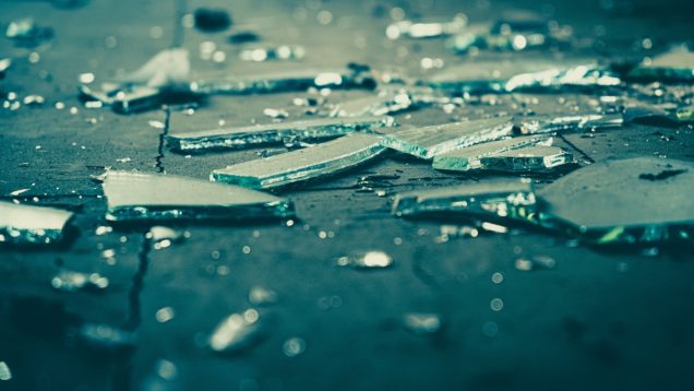 glass-5105871_1280